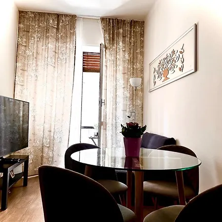 Maison D'or - Via Cecchi Apartmán *
